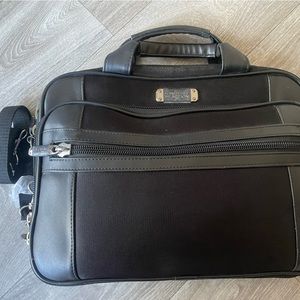 Kenneth Cole Reaction 18.4 Portfolio / Computer case  black